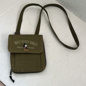Vintage Walt Disney World crossbody, green